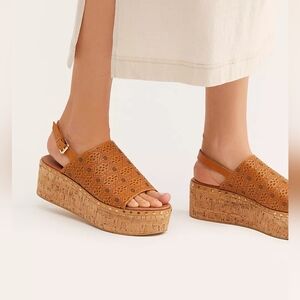 NWOB Free People Eden Flatform!